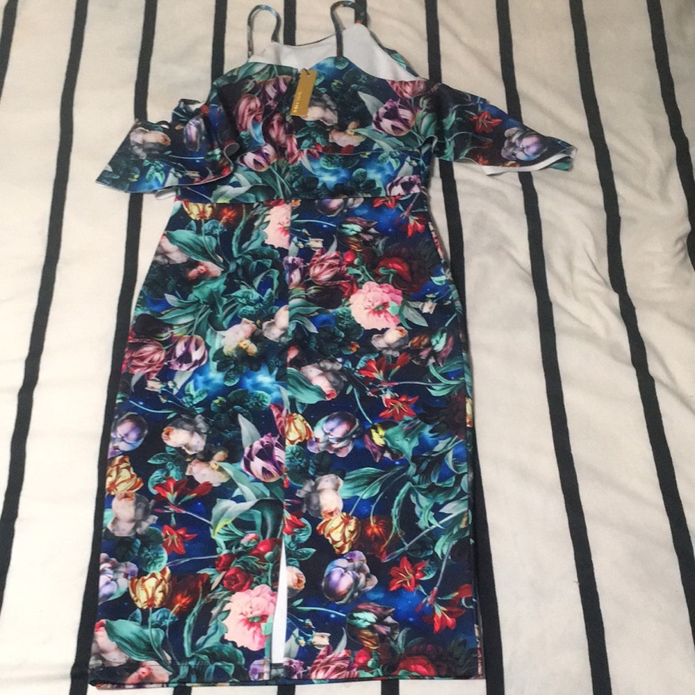 Dress - Picture 3 of 11